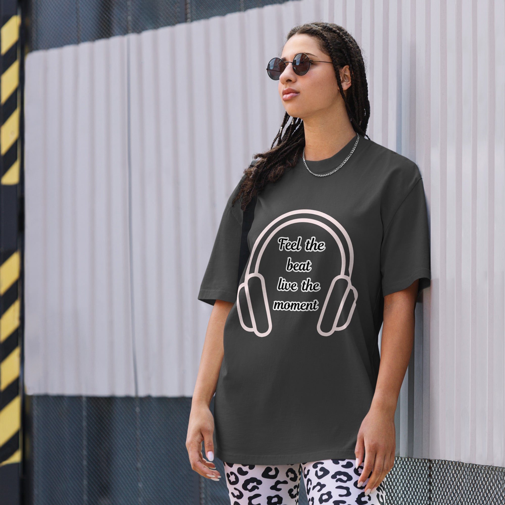 Feel the beat, live the moment - T-shirt oversize